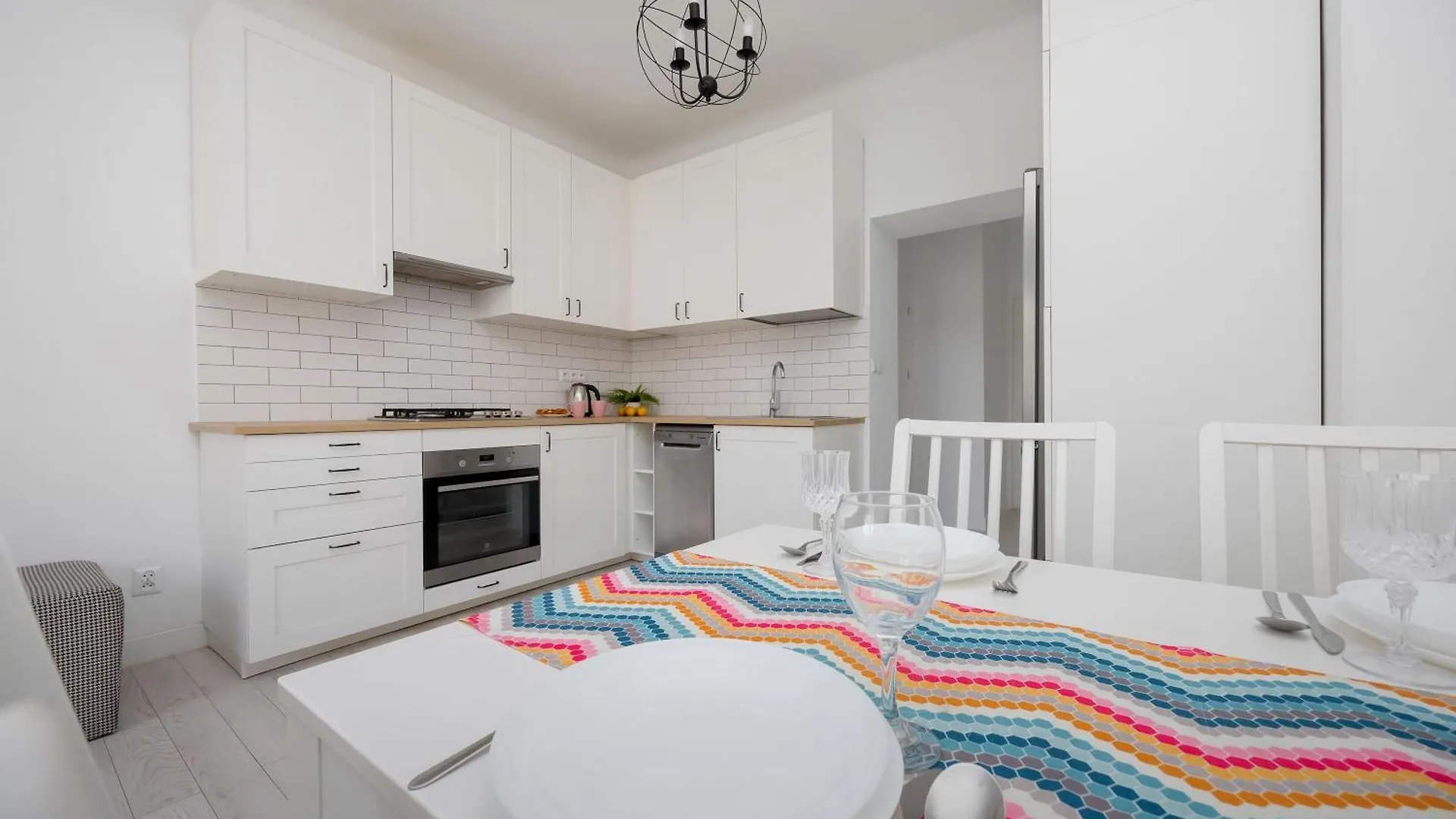 Chrzanowskiego 7 Bright Pet Friendly Apartment By Noclegi Renters Varšava