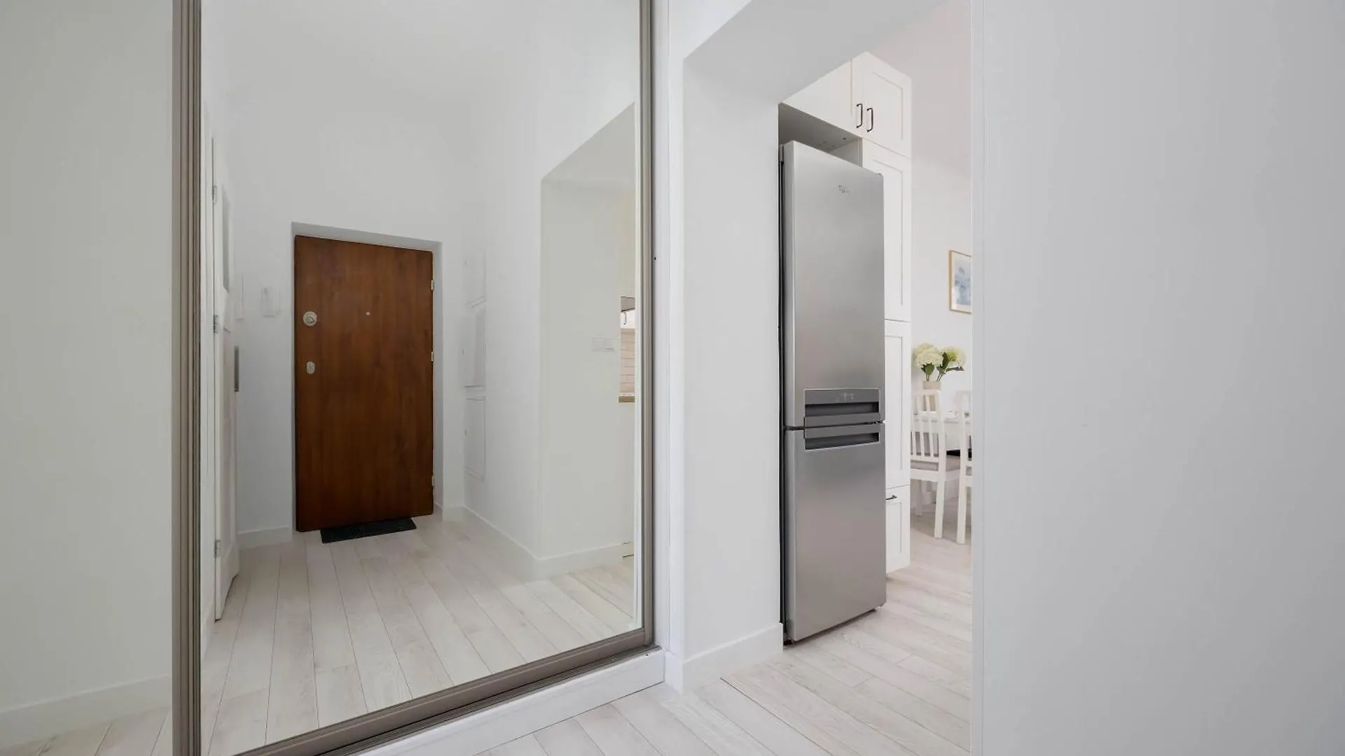 Chrzanowskiego 7 Bright Pet Friendly Apartment By Noclegi Renters Varšava